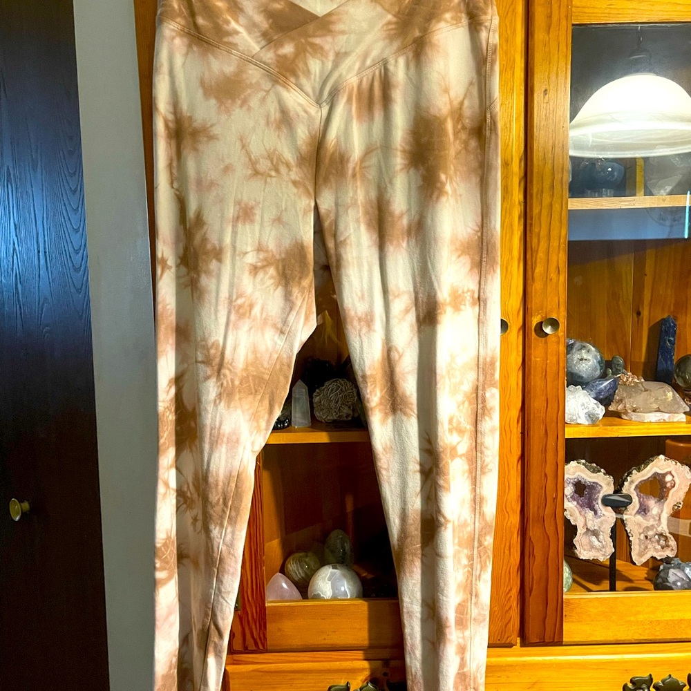 Victoria’s Secret pink leggings size XL